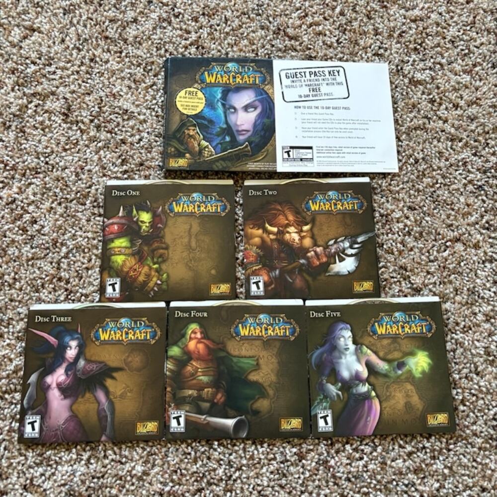World of Warcraft: Computer Game Original 2004 PC 5-Disc Set